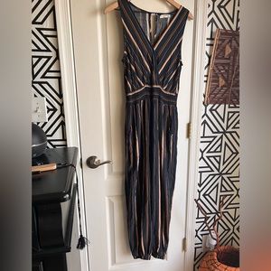 5/$25🌸 love to be spoiled jumpsuit size L